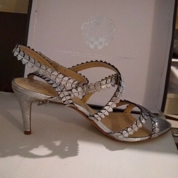 Vince Camuto heel sandals size 10 - Picture 2 of 2
